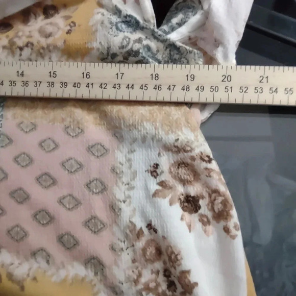 Cold shoulders tank top women's Medium super soft, flowy cottagecore boho - Picture 3 of 4